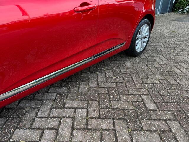 Renault CLIO 1.0 TCe 100PK Navi, camera, Cruisecntrl, PDC, LM-velgen, Leder