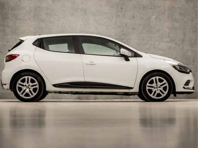 Renault CLIO 0.9 TCe Sport (NAVIGATIE, LM VELGEN, CRUISE, SPORTSTOELEN, BASS REFLEX, ELEK RAMEN, NIEUWE APK, NIEUWSTAAT)