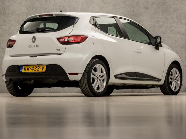 Renault CLIO 0.9 TCe Sport (NAVIGATIE, LM VELGEN, CRUISE, SPORTSTOELEN, BASS REFLEX, ELEK RAMEN, NIEUWE APK, NIEUWSTAAT)