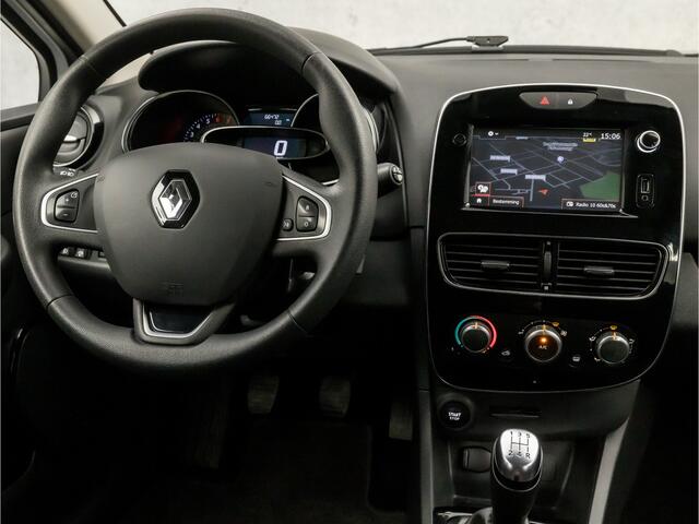 Renault CLIO 0.9 TCe Sport (NAVIGATIE, LM VELGEN, CRUISE, SPORTSTOELEN, BASS REFLEX, ELEK RAMEN, NIEUWE APK, NIEUWSTAAT)