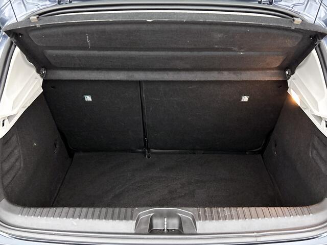 Renault CLIO 1.5 DCi Intens 5DRS. / Trekhaak / Airco-ecc. / Navigatie / Radio multimedia / Apk mei-2026
