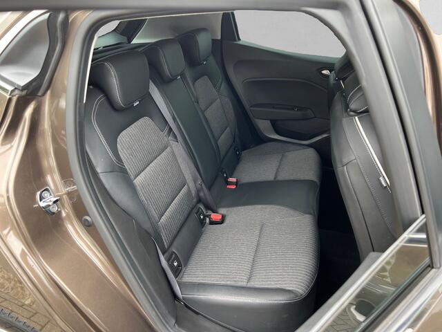Renault CLIO 1.0 TCe Intens NAVI / 16 INCH / STUUR EN STOELVERWARMING