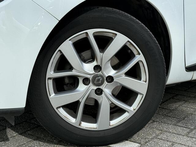 Renault CLIO Estate 0.9 TCe Limited | Trekhaak | Navigatie | Parkeerhulp | Dealer Onderhouden