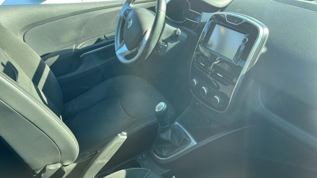 Renault CLIO 0.9 TCE NIGHTenDAY