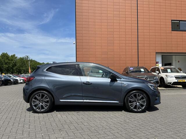 Renault CLIO 1.3 TCe Initiale Paris | Leder | Stuur- + Stoelverwarming | Navigatie | Apple Carplay/Android Auto | 360° Camera | Rijklaarprijs!