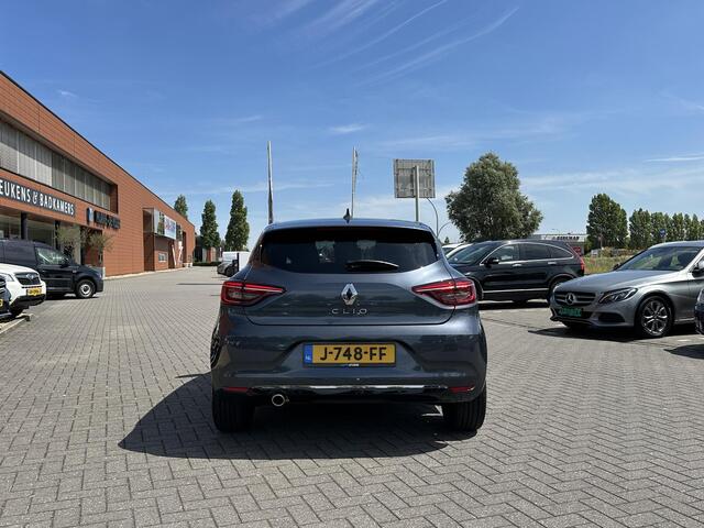 Renault CLIO 1.3 TCe Initiale Paris | Leder | Stuur- + Stoelverwarming | Navigatie | Apple Carplay/Android Auto | 360° Camera | Rijklaarprijs!