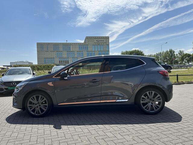 Renault CLIO 1.3 TCe Initiale Paris | Leder | Stuur- + Stoelverwarming | Navigatie | Apple Carplay/Android Auto | 360° Camera | Rijklaarprijs!