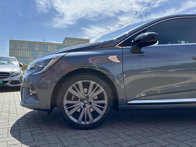 Renault CLIO 1.3 TCe Initiale Paris | Leder | Stuur- + Stoelverwarming | Navigatie | Apple Carplay/Android Auto | 360° Camera | Rijklaarprijs!