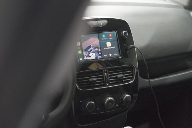 Renault CLIO TCe 90 Limited | Navigatie | Parkeersensoren | Cruise Control | Apple Carplay