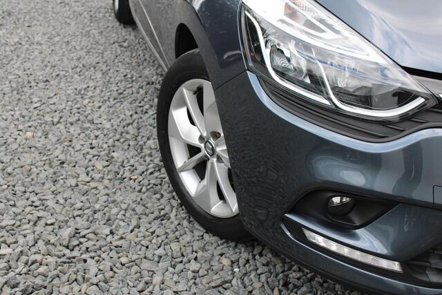 Renault CLIO 0.9 TCe Limited , Cruise Control en Navigatie en maar 54000 km!!