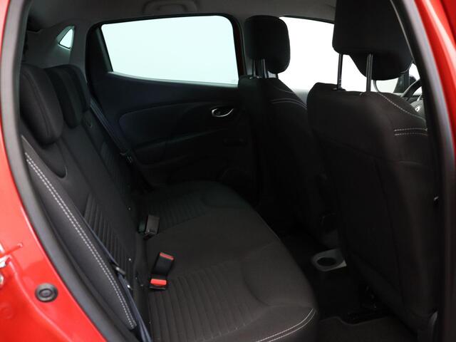 Renault CLIO TCe 90pk Limited | Trekhaak afneembaar | Cruise | Airco | Navigatie |