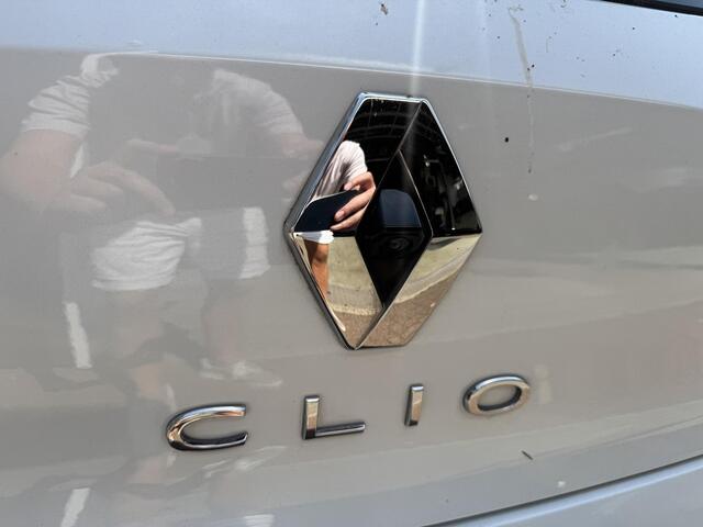 Renault CLIO 1.6 E-Tech Hybrid 140 Intens+Pack Parking&Style!!