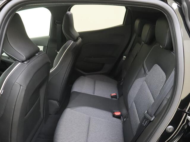 Renault CLIO 1.6 E-Tech Hybrid 145 Techno | AUTOIMAAT | Navigatie | Achteruitrijcamera |Cruise & Climate Control | Privacy Glass |