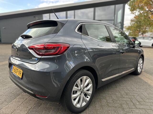 Renault CLIO 1.6 E-Tech Hybrid 140 Intens CAMERA| PARKEERSENS. VOOR + ACHTER| RIJKLAARPRIJS INCL. 12 MND BOVAG GARANTIE