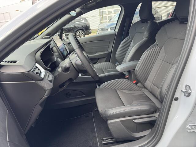 Renault CLIO 1.6 E-Tech Full Hybrid 145 esprit Alpine / BOSE AUDIO / 360 CAMERA / CARPLAY /