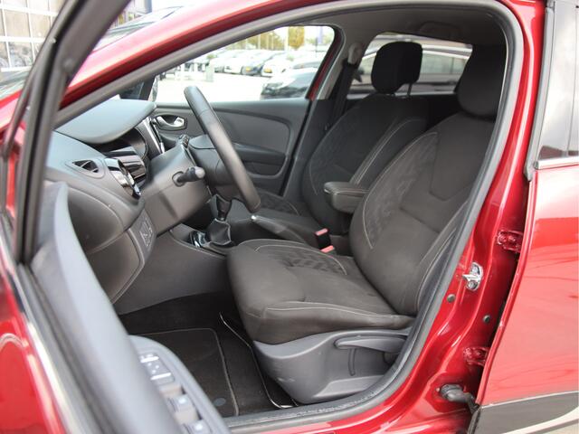 Renault CLIO Estate 0.9 TCe Limited Airco, PDC, DAB, 2e eig, NL auto Aanbieding!