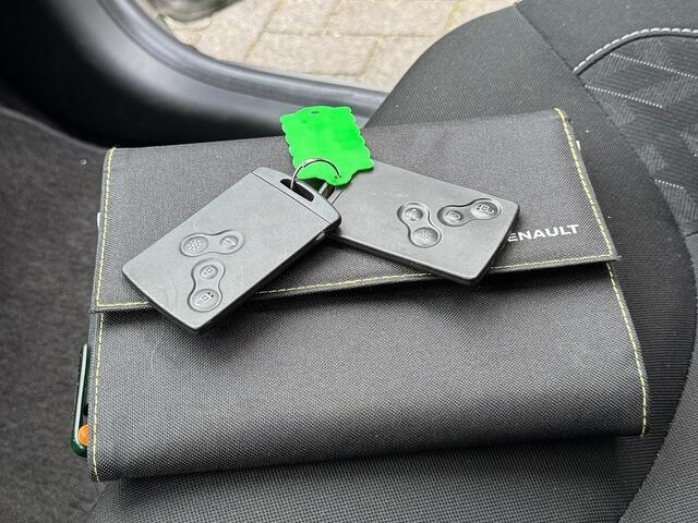 Renault CLIO Estate 0.9 TCe Limited 1e eig | Trekhaak | PDC | Navi | Cruise | LMV16"| NL auto