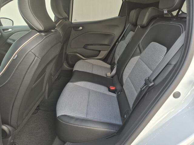 Renault CLIO 1.0 TCe 90 Techno Handgeschakeld / Pack winter / Draadloze telefoon lader / Keyless Entry/Start / Achteruitrijcamera / Stuur-, en Stoel verwarming / Climate control / Apple Carplay Android Auto /