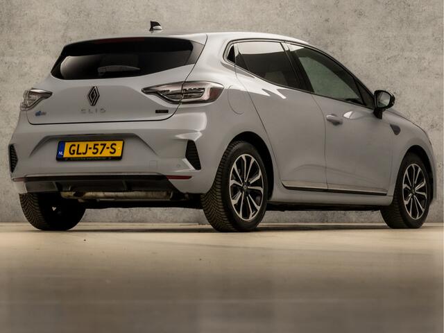 Renault CLIO 1.6 E-Tech Full Hybrid 145 Alpine 143Pk Automaat (APPLE CARPLAY, GROOT NAVI, ALPINE AUDIO, LEDER, CAMERA, KEYLESS, SFEERVERLICHTING, PARELMOER, GETINT GLAS, ZWART HEMEL, NIEUWSTAAT)