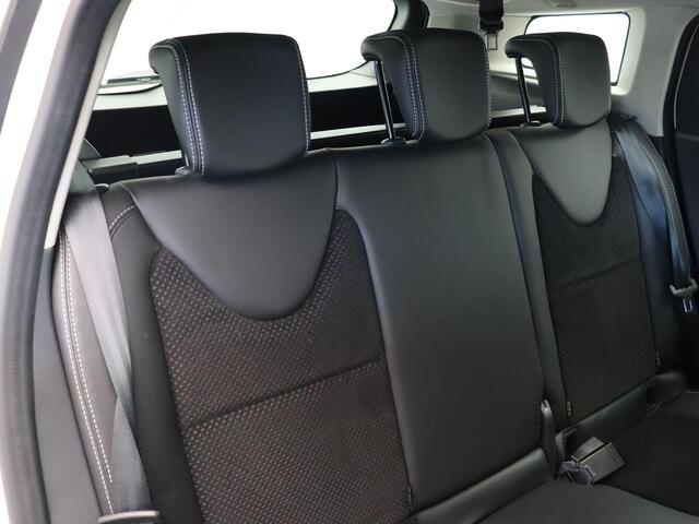 Renault CLIO Estate 0.9 TCe Intens | Lichtmetalen velgen | Climate Control | Parkeersensoren rondom | Cruise Control | Achteruitrijcamera