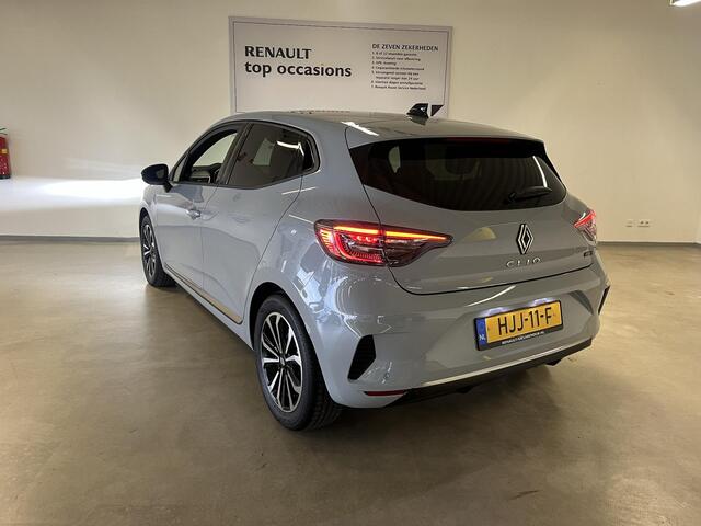 Renault CLIO 1.6 E-Tech Full Hybrid 145 techno