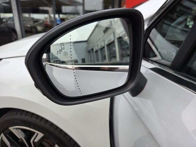 Renault CLIO 1.6 E-Tech A/T Hybrid 140 Intens | Navi | Stoel verw. |