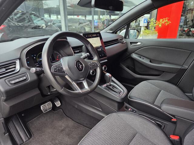 Renault CLIO 1.6 E-Tech A/T Hybrid 140 Intens | Navi | Stoel verw. |