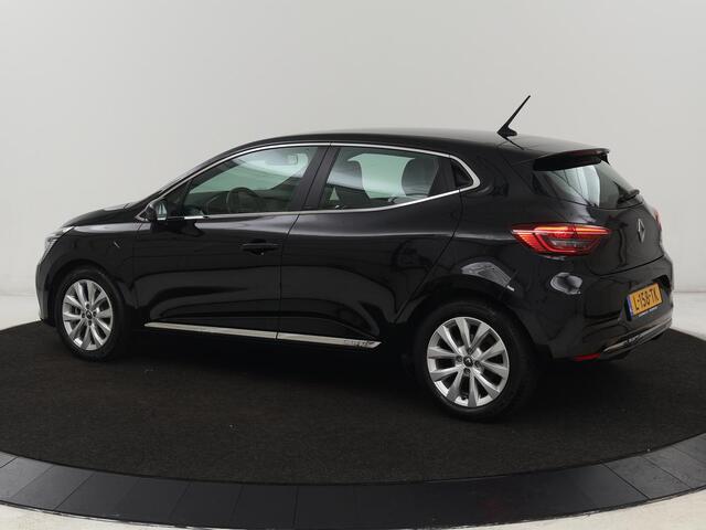 Renault CLIO 1.6 E-Tech Hybrid 140 Intens | Stoelverwarming | Camera | Carplay | Stuurverwarming | Half leder | Full LED | Navigatie | Climate control | Cruise control | Parkeerhulp