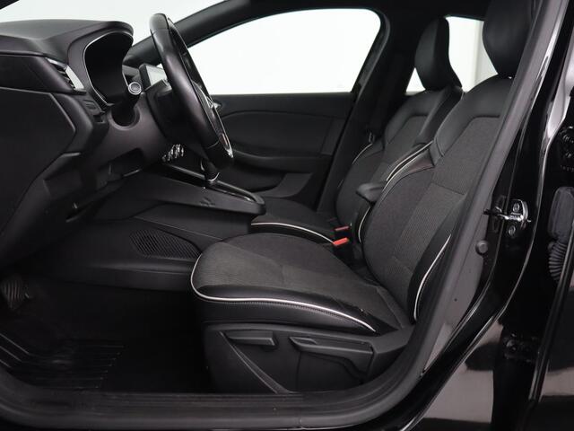 Renault CLIO 1.6 E-Tech Hybrid 140 Intens | Stoelverwarming | Camera | Carplay | Stuurverwarming | Half leder | Full LED | Navigatie | Climate control | Cruise control | Parkeerhulp