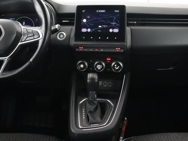 Renault CLIO 1.6 E-Tech Hybrid 140 Intens | Stoelverwarming | Camera | Carplay | Stuurverwarming | Half leder | Full LED | Navigatie | Climate control | Cruise control | Parkeerhulp