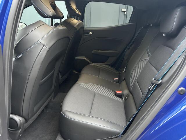 Renault CLIO 1.6 E-Tech Full Hybrid 145 esprit Alpine / All season / Navigatie / Climate Control / Cruise Control Adaptief / 360 Camera / Stoel & Stuurwiel Verwarming /