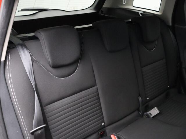 Renault CLIO Estate TCe 90pk Limited | Trekhaak | Navigatie | Pakeersensoren Achter | Goed onderhouden |