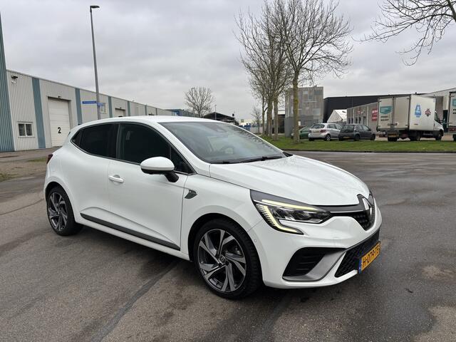 Renault CLIO 1.3i TCe R.S. Line Automaat 130 PK. Prachtige auto van de eerste eigenaar !!!! Auto rijdt helemaal nieuw en alle keuringen toegestaan !!