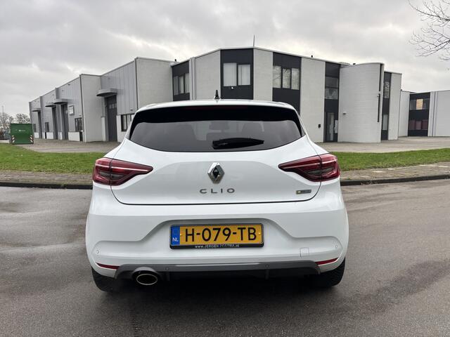 Renault CLIO 1.3i TCe R.S. Line Automaat 130 PK. Prachtige auto van de eerste eigenaar !!!! Auto rijdt helemaal nieuw en alle keuringen toegestaan !!