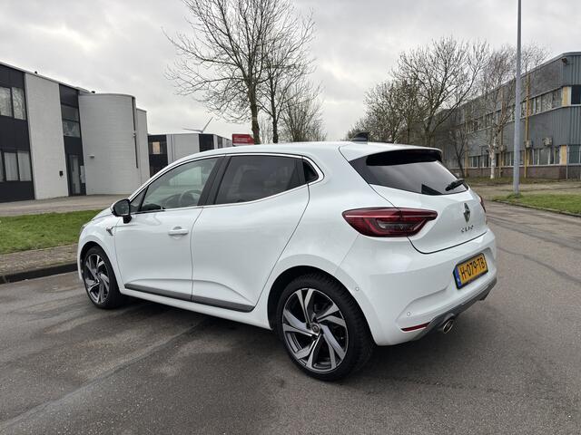 Renault CLIO 1.3i TCe R.S. Line Automaat 130 PK. Prachtige auto van de eerste eigenaar !!!! Auto rijdt helemaal nieuw en alle keuringen toegestaan !!