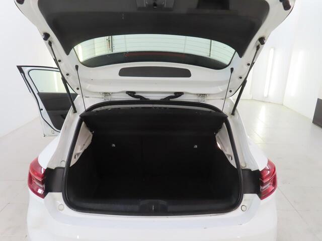 Renault CLIO 1.0 TCe Intens Airco ECC Navi Carplay Cruise Control Full LED Virtual Cockpit 16" LM Velgen Half leder APK 06-2026