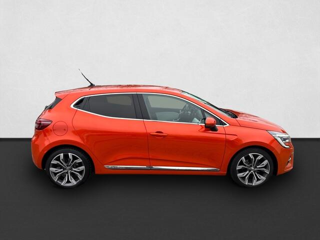 Renault CLIO 1.0 TCe Intens BOSE / 360 CAMERA / CRUISE / TREKHAAK / GROOT NAVI / CLIMATE / STOEL/STUUR VERW. / BOMVOL!! BOSE / 360 CAMERA / TREKHAAK / NAVI / STOEL/STUURVERW. / BOMVOL