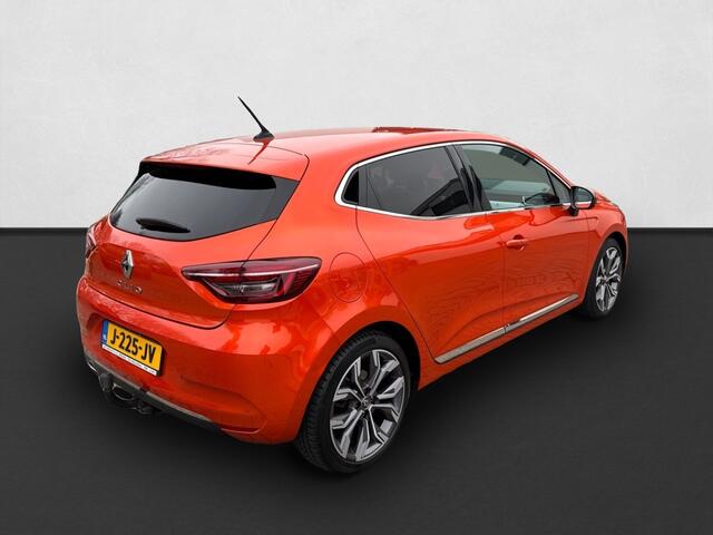 Renault CLIO 1.0 TCe Intens BOSE / 360 CAMERA / CRUISE / TREKHAAK / GROOT NAVI / CLIMATE / STOEL/STUUR VERW. / BOMVOL!! BOSE / 360 CAMERA / TREKHAAK / NAVI / STOEL/STUURVERW. / BOMVOL