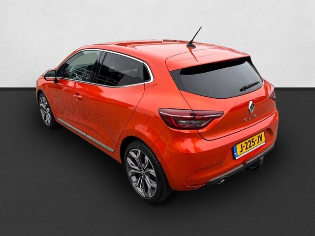 Renault CLIO 1.0 TCe Intens BOSE / 360 CAMERA / CRUISE / TREKHAAK / GROOT NAVI / CLIMATE / STOEL/STUUR VERW. / BOMVOL!! BOSE / 360 CAMERA / TREKHAAK / NAVI / STOEL/STUURVERW. / BOMVOL