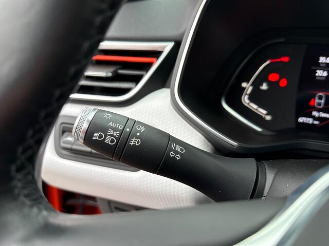 Renault CLIO 1.0 TCe Intens BOSE / 360 CAMERA / CRUISE / TREKHAAK / GROOT NAVI / CLIMATE / STOEL/STUUR VERW. / BOMVOL!! BOSE / 360 CAMERA / TREKHAAK / NAVI / STOEL/STUURVERW. / BOMVOL