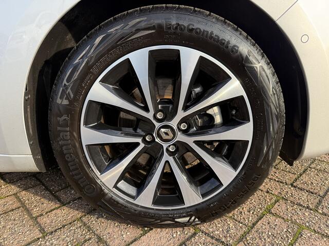 Renault CLIO 1.6 E-Tech Hybrid 140 Intens | trekhaak | 360 camera | groot navigatie | tijdelijk gratis Top Afleverpakket twv Eur 695