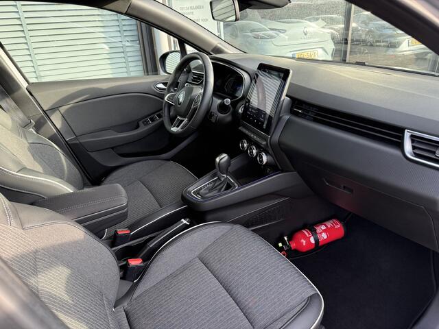 Renault CLIO 1.6 E-Tech Hybrid 140 Intens | trekhaak | 360 camera | groot navigatie | tijdelijk gratis Top Afleverpakket twv Eur 695