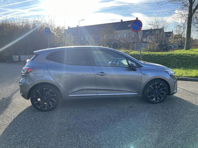 Renault CLIO 1.6 E-Tech Full Hybrid 145 esprit Alpine / PACK WINTER / ADAPTIEVE CRUISE CONTROL / APPLE CARPLAY EN ANDROID AUTO