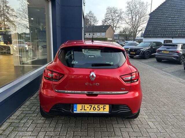 Renault CLIO 0.9 TCe Eco2 Expression | Navigatie | Lichtmetaal | All season banden | Airco | Cruise Control | Centrale vergrendeling | Multimediascherm | Mistlampen |