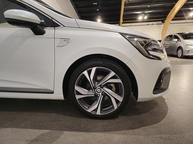 Renault CLIO 1.6 E-Tech Hybrid 140 R.S. Line - Stoelverwarming - Apple Carplay/Android Auto - Trekhaak - Parelmoer - Dodehoekdetectie - Leder - Virtual Cockpit