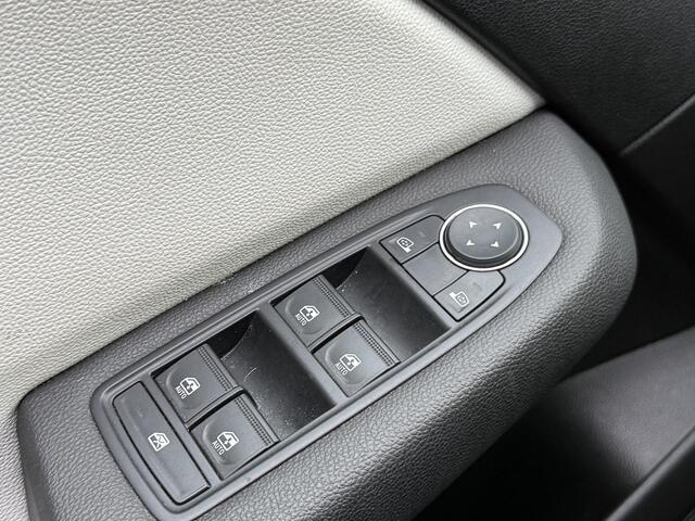 Renault CLIO 1.0 TCe 90 Techno | NAP | Navigatie | Achteruitrijcamera | Climate Control | Key-less | DAB | LED | Parkeersensoren |