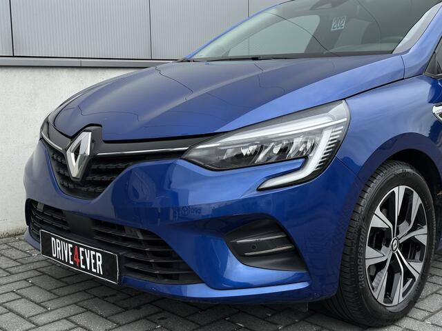Renault CLIO 1.0 TCe LIMITED 2022 NAVI PDC AIRCO SPORTVELGEN ELEK PAKKET