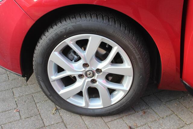 Renault CLIO 0.9 TCe Limited