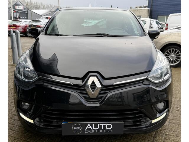 Renault CLIO 0.9 TCe Limited | ZEER NETTE STAAT | Trekhaak | Parkeersensoren | Airco | Navigatie | Cruise Control | DAB+ | 2 Sleutels | Armsteun |