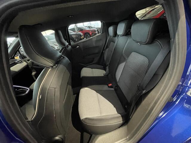 Renault CLIO 1.6 E-Tech Full Hybrid 145 techno / AUTOMAAT / PACK WINTER / ACHTERUITRIJCAMERA / PARKEERSENSOREN / CRUISE CONTROL